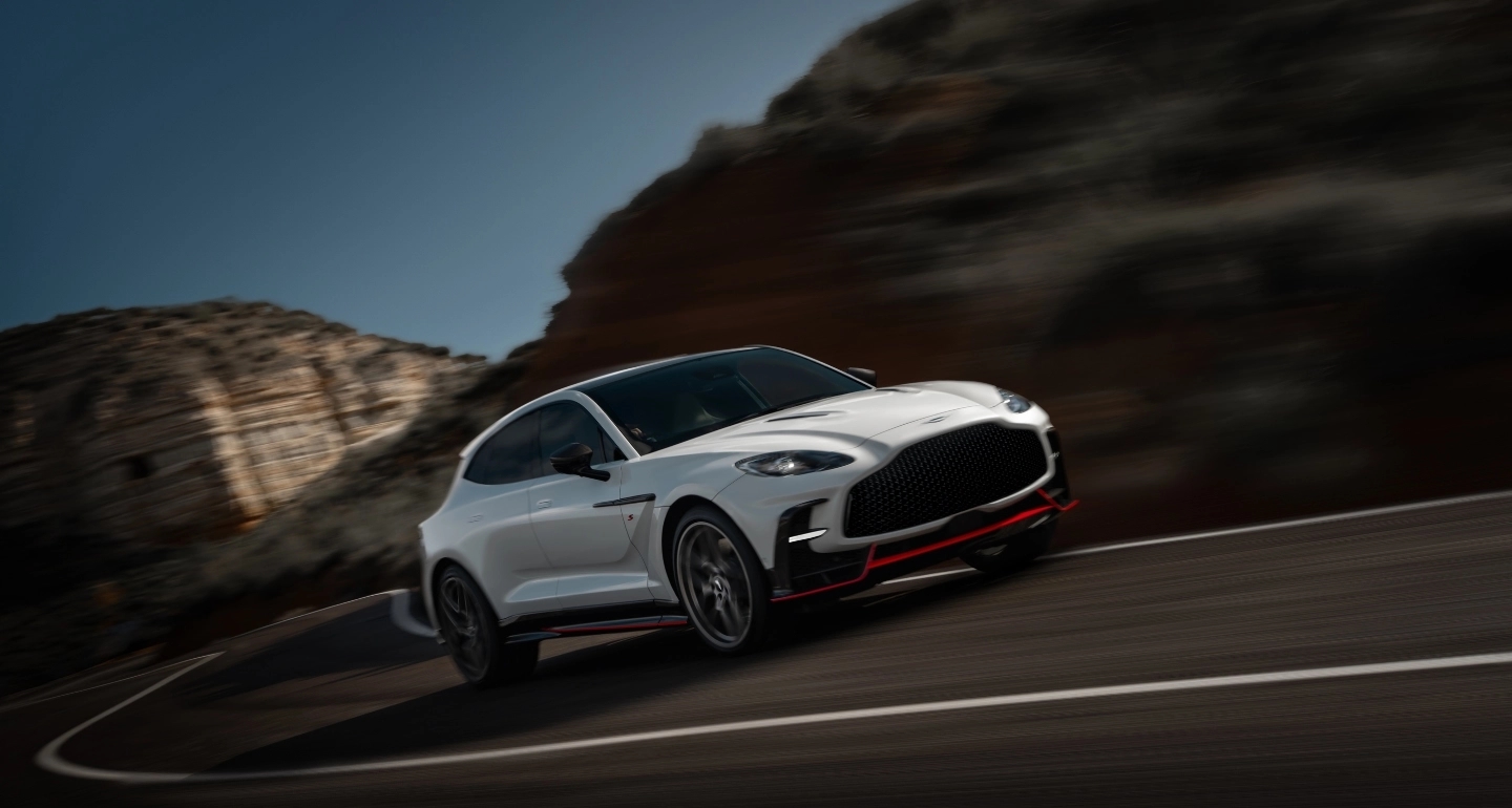 Aston Martin DBX: เมื่อ SUV กลายเป็นงานศิลปะที่วิ่งได้