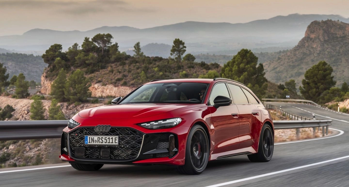 Stealth Wealth & Sledgehammers: เมื่อ Audi RS 5 นิยามความแรงบทใหม่ และตำนานแห่ง Avant ที่โลกไม่เคยลืม