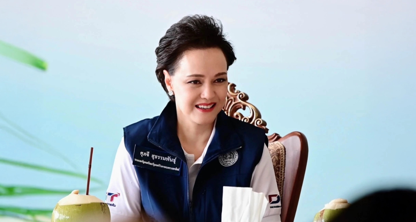 รองนายกฯ และรมว.พาณิชย์ ลงพื้นที่แก้ปัญหาราคามะพร้าว