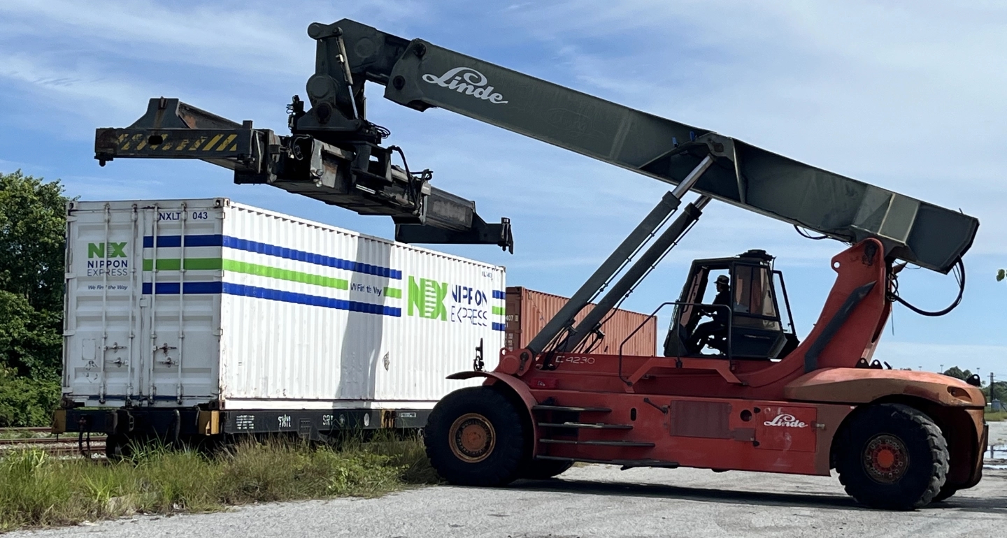 ก้าวสำคัญโลจิสติกส์อาเซียน! ‘เอ็นเอ็กซ์ โลจิสติคส์จับมือ ‘JR Freight’ ทดสอบวิ่งรถไฟข้ามพรมแดน ไทย-ลาว