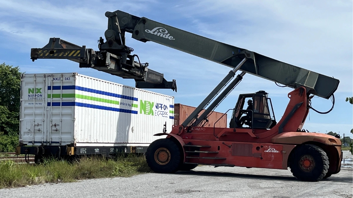 ก้าวสำคัญโลจิสติกส์อาเซียน! ‘เอ็นเอ็กซ์ โลจิสติคส์จับมือ ‘JR Freight’ ทดสอบวิ่งรถไฟข้ามพรมแดน ไทย-ลาว